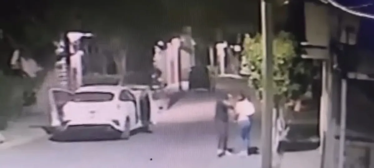 [VIDEO] Mujer sufre violento asalto en Tultepec