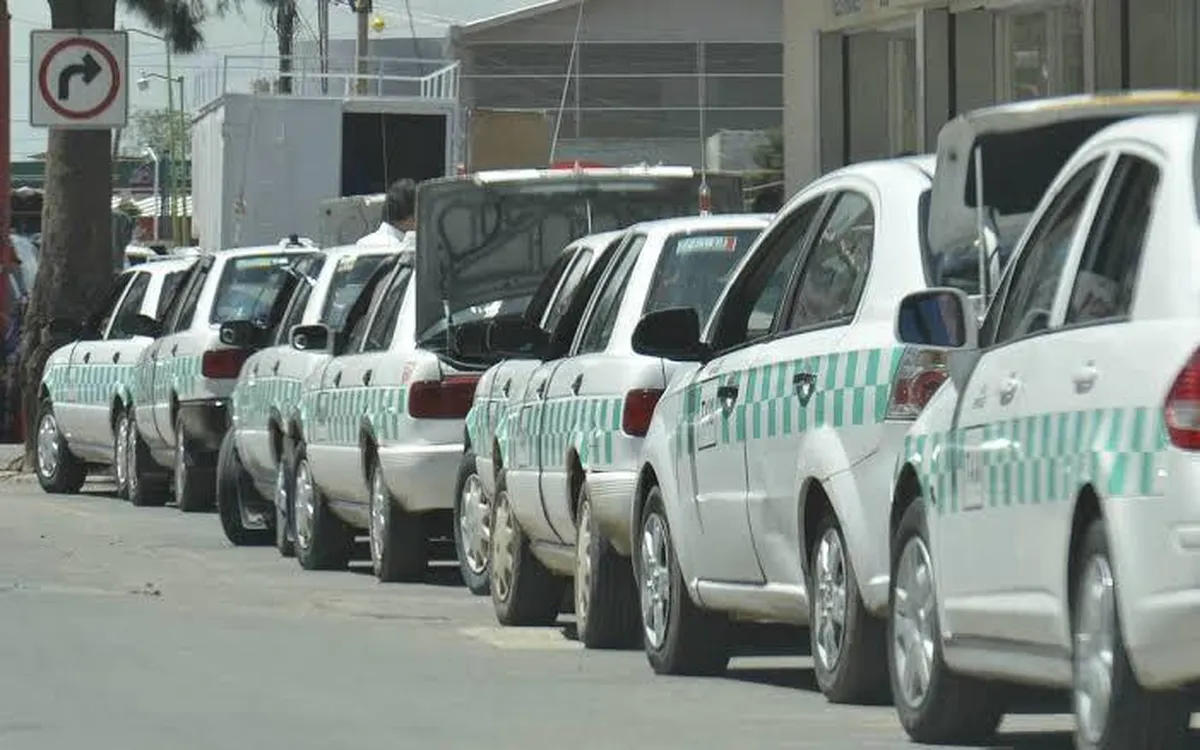 Taxis en sur del Edomex, peligroso para usuarios; choferes sirven de “halcones”