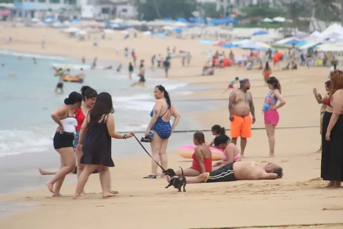 Incrementa flujo de turistas en puerto de Acapulco por Semana Santa