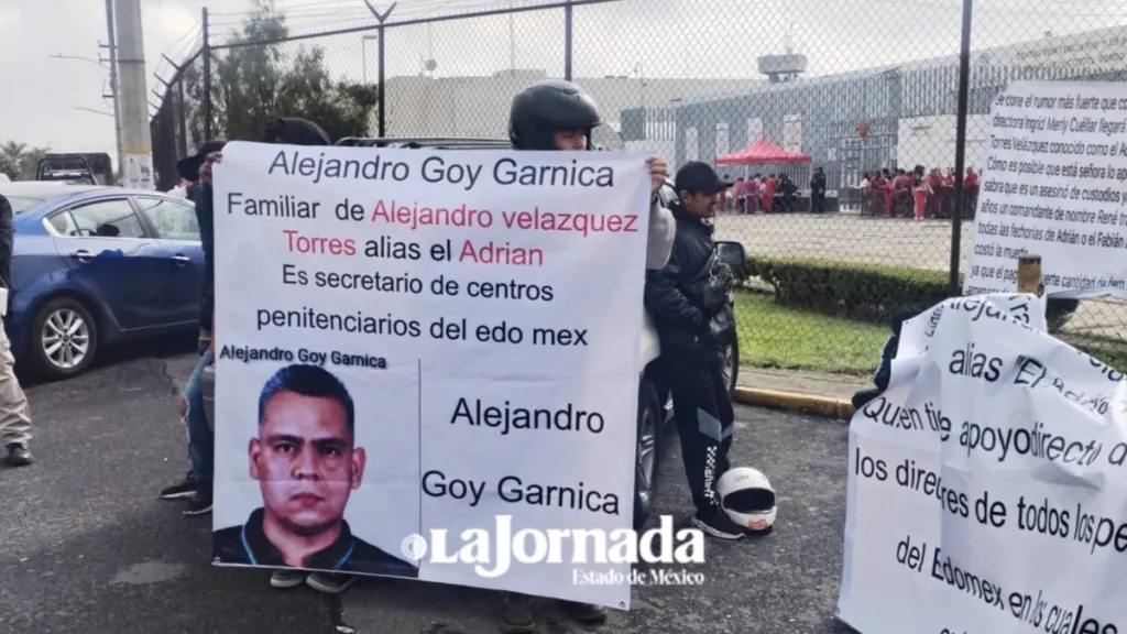 Familiares protestan simultáneamente por presuntas extorsiones en penales del Edomex