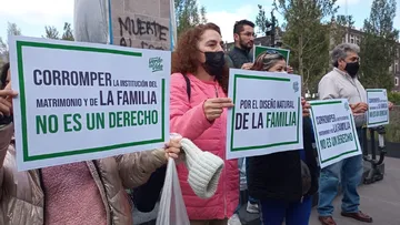 COVIFAL exige frenar la aprobación del matrimonio igualitario