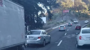 Accidente provoca tráfico en la México-Toluca, a la altura de Contadero