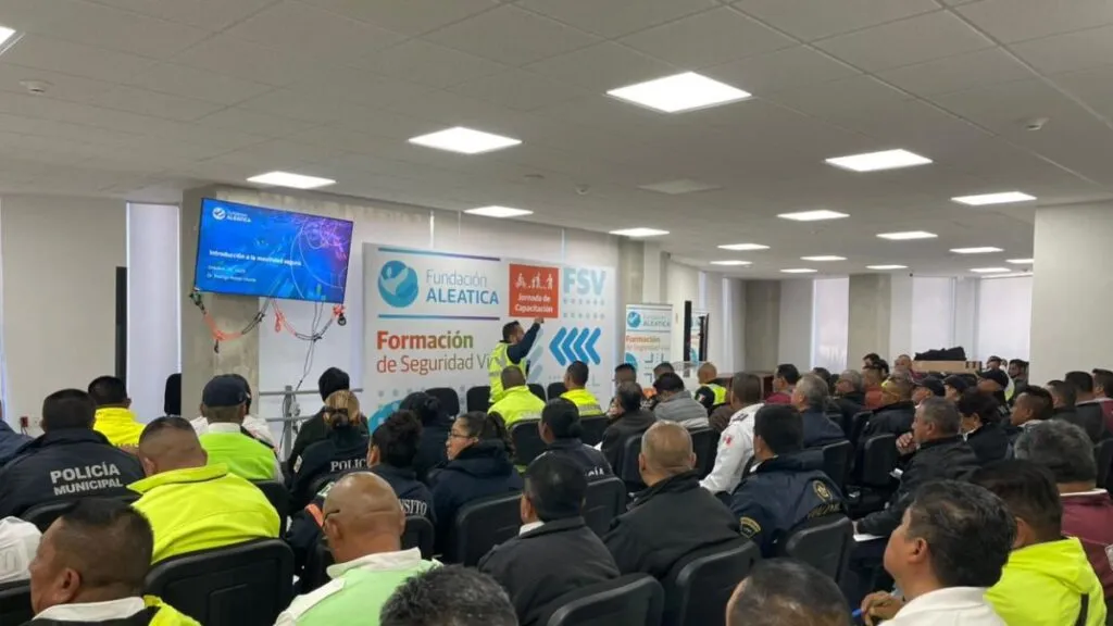 Policías del Edomex reciben capacitación en seguridad vial