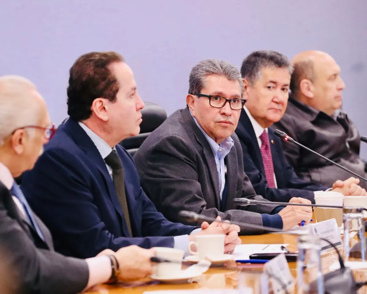 Buscan diputados y abogados suplir vacíos jurídicos por IA