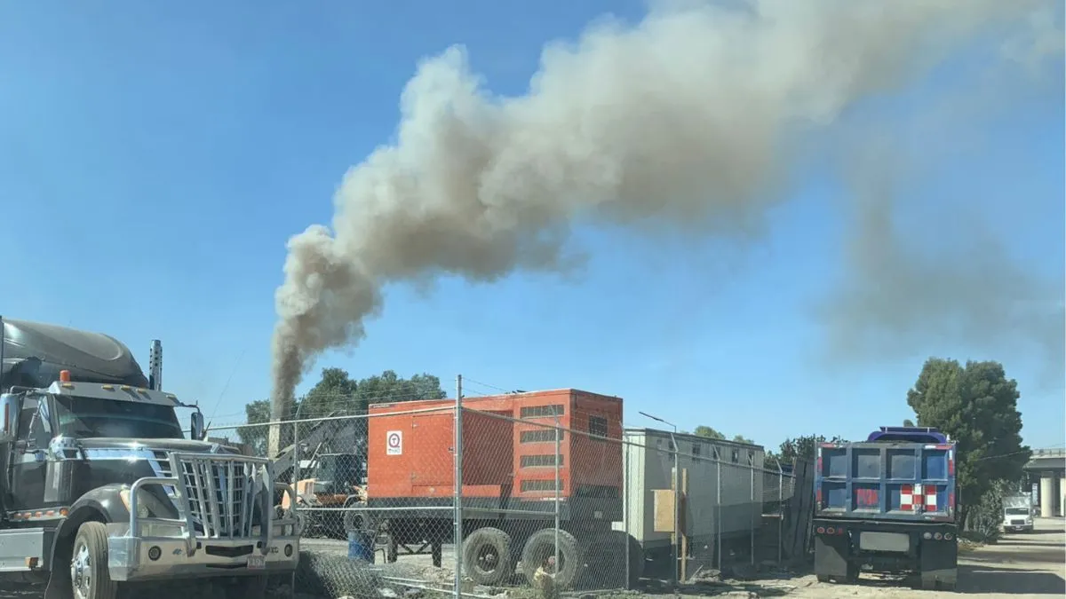 Vecinos denuncian contaminación por planta asfaltadora en límites de Tezoyuca y Atenco