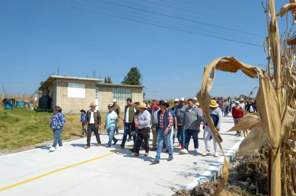 Recupera Almoloya de Juárez caminos olvidados y mejora la movilidad en comunidades alejadas