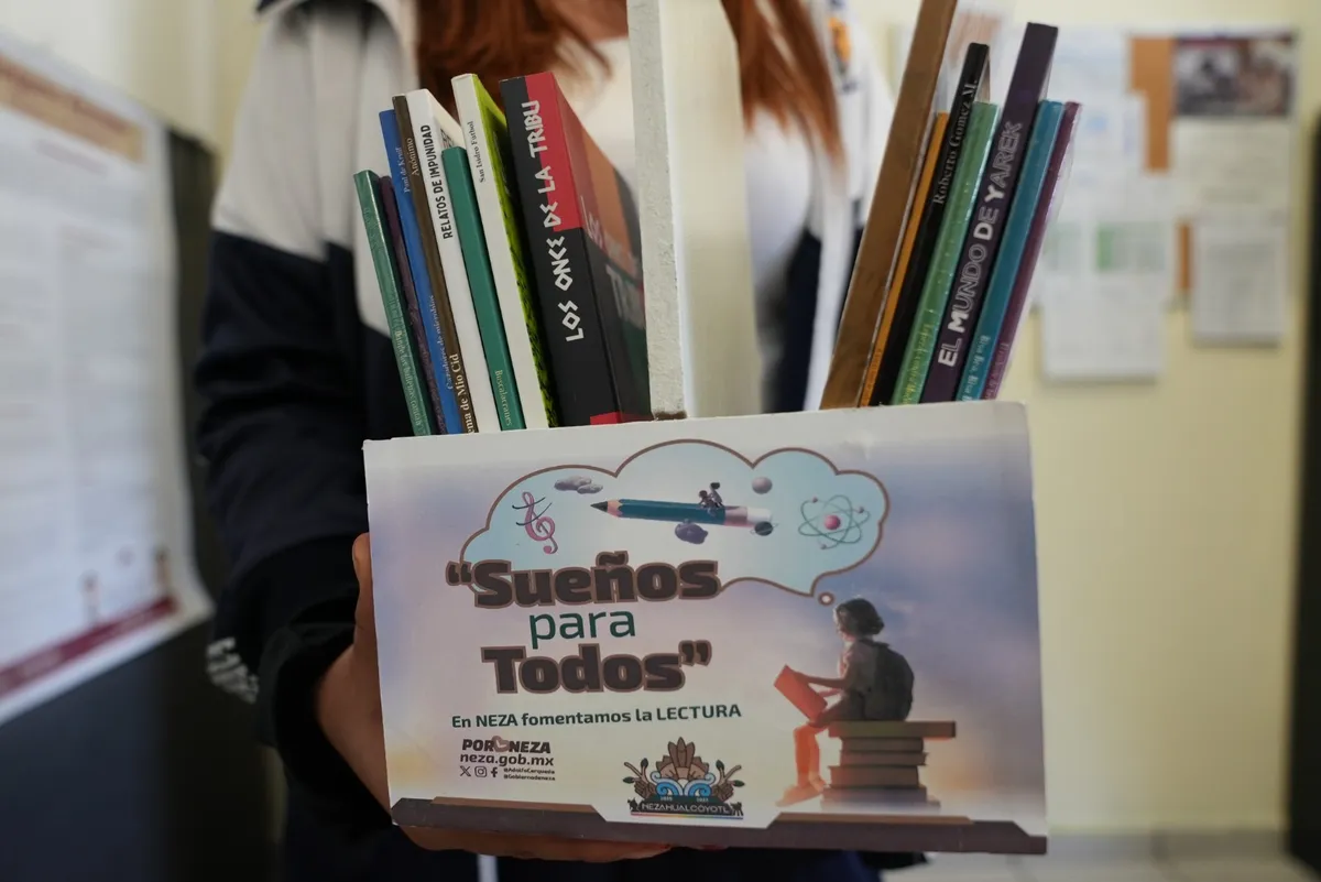 Nezahualcóyotl: regalan más de 200 libros a escuelas