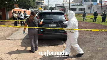 Camioneta de asesor de alcaldesa de Tecámac recibió al menos 19 impactos de bala
