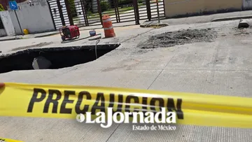Organismo Agua y Saneamiento Toluca repara socavón en fraccionamiento Las Misiones