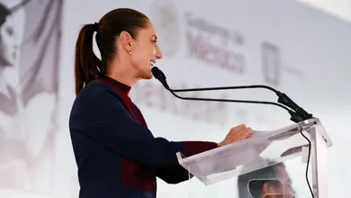 Claudia Sheinbaum encabeza por segundo mes consecutivo el ranking de imagen positiva en América Latina, con 69.3% en octubre.
