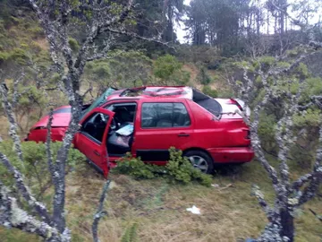 Accidente en carretera La Puerta-Sultepec deja una persona sin vida