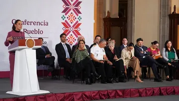 La presidenta Claudia Sheinbaum durante su conferencia matutina en la que habló sobre el crecimiento del PIB de México.