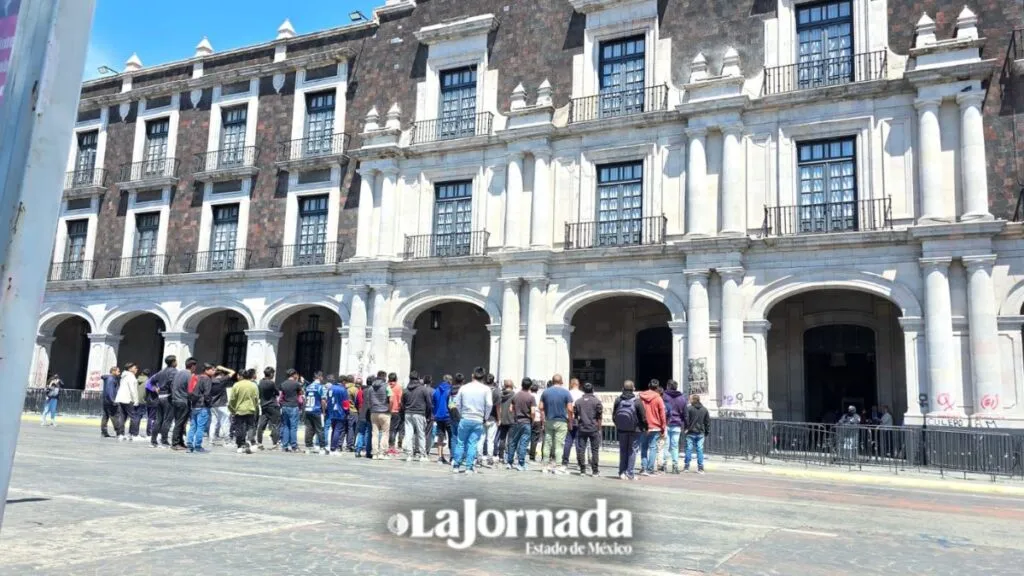 Normalistas de Tenería buscan audiencia por cese “arbitrario” de directivos