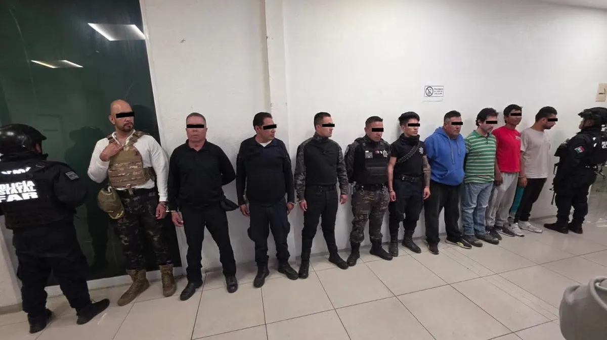 Detienen a 10 personas en Jilotzingo por robo a transporte de carga