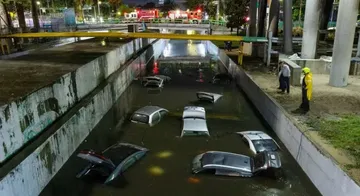 ¿Qué saber sobre seguros que cubren a tu auto por inundación?