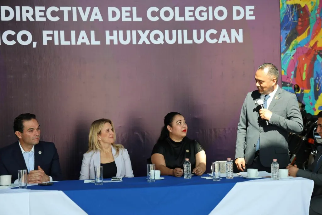Llama Huixquilucan a abogados a trabajar en unidad para que prevalezca la certeza jurídica