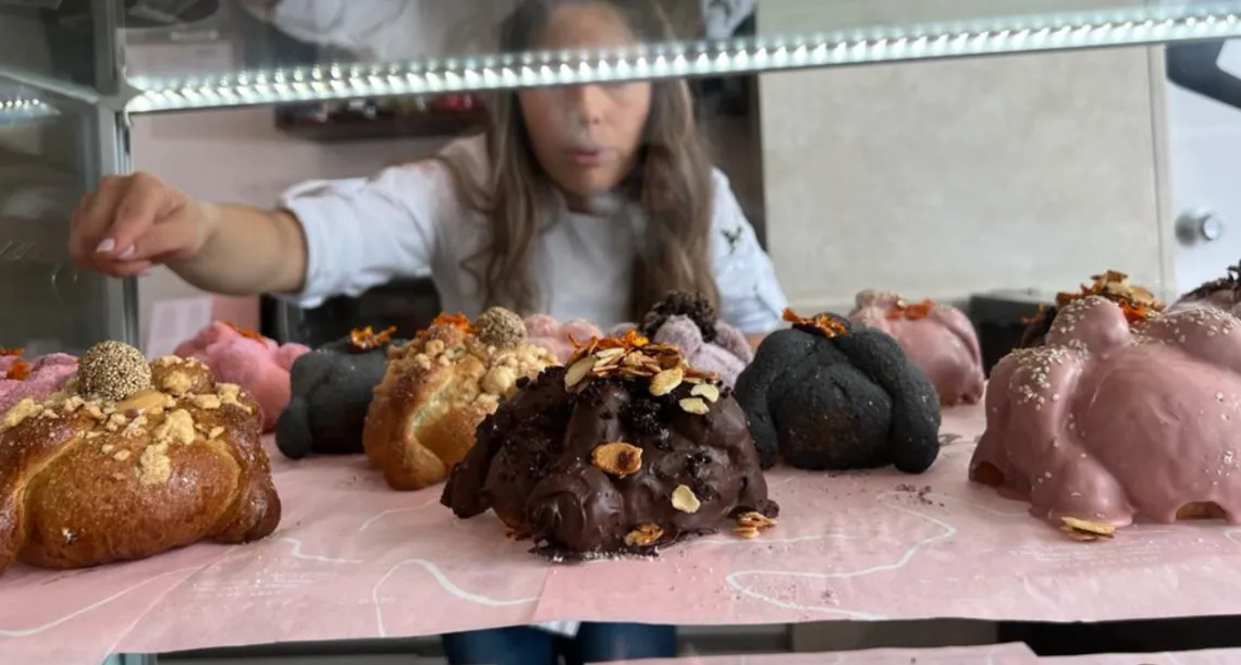 Pan de hojaldra con alfeñique, una combinación explosiva 
