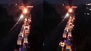 Incendio de tráiler provoca severas afectaciones al tránsito en Naucalpan