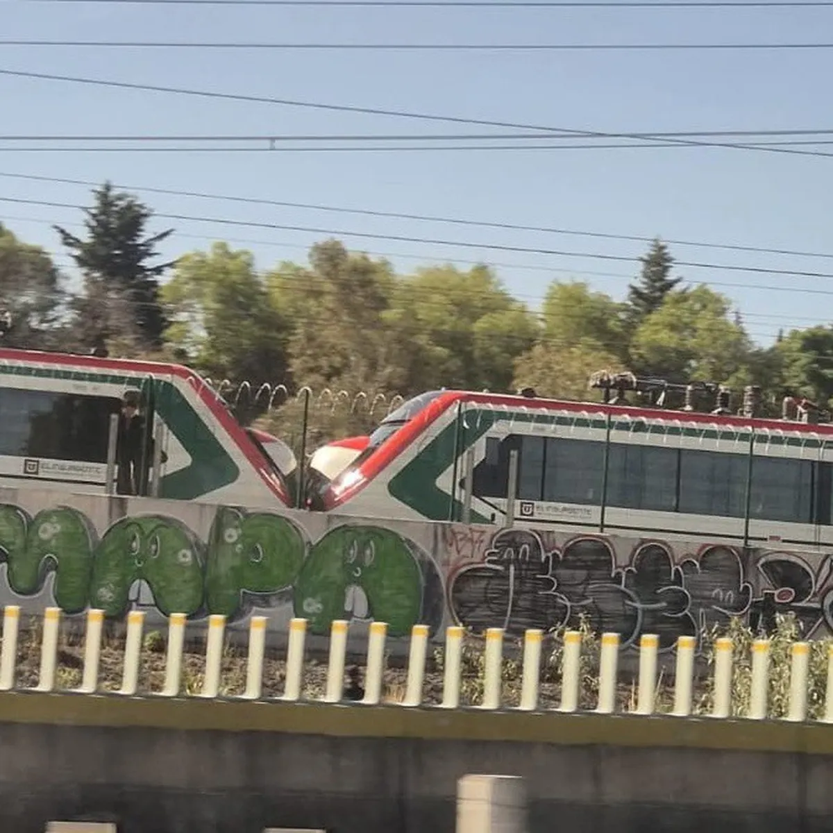 Servicio del Tren Interurbano México-Toluca presenta retrasos