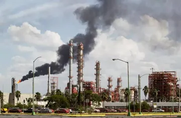 Cadereyta, Nuevo León: Autoridades clausuran refinería