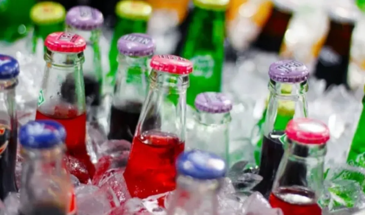 Mexicanos dejan de comprar Coca-Cola y provocan escasez de Pepsi y Jarritos en Chedraui