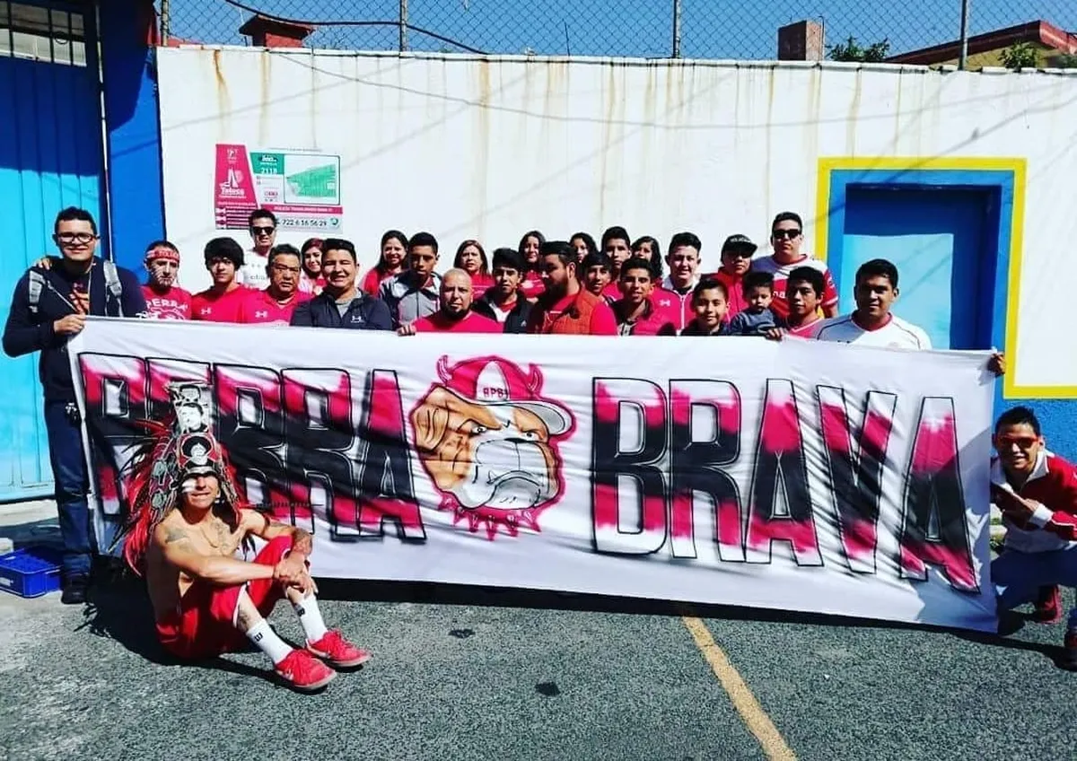 Credencializar a las porras,una idea que no funcionó