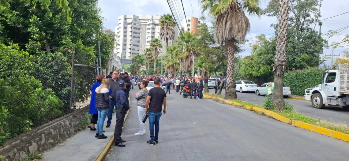 Habitantes en Naucalpan se manifiestan por falta de agua