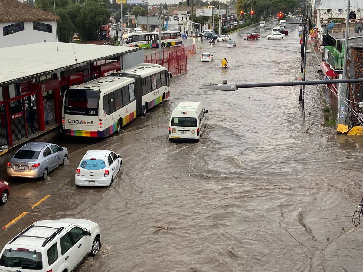 Ecatepec: Lluvia y granizo deja varios encharcamientos, también en Tecámac