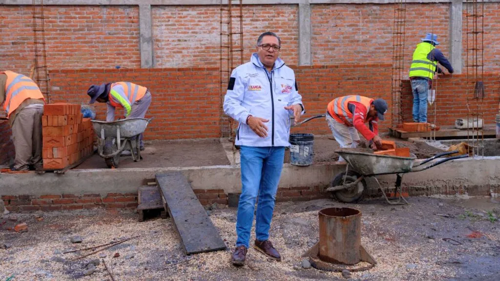 Ricardo Moreno supervisa avance en el pozo de San José Otzacatipan