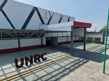 Docentes y padres piden sustituir bachilleratos por Universidad Rosario Castellanos en Valle de Chalco