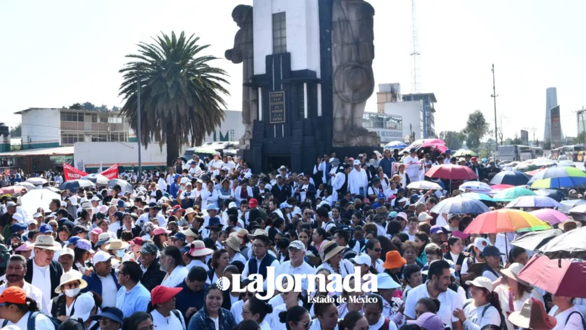 [VIDEO] Personal del ISEM se manifiesta en Toluca