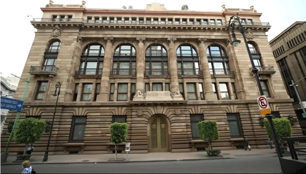 Tras su reunión de política monetaria, el Banco de México decidió dejar sin cambio el nivel de la tasa de referencia, es decir, la que determina el costo al que se financia empresas y familias del país. Foto: La Jornada
