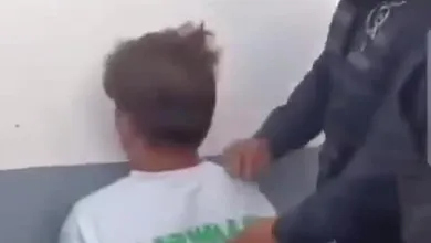 La dependencia reprueba estos actos y ha tomado acciones inmediatas para garantizar la seguridad del interno, quien será trasladado a otro penal para proteger su integridad.