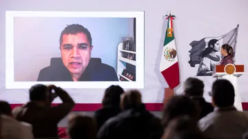 Presidenta Claudia Sheinbaum durante una conferencia en la que abordó la regulación de algoritmos, redes sociales y celulares en escuelas.