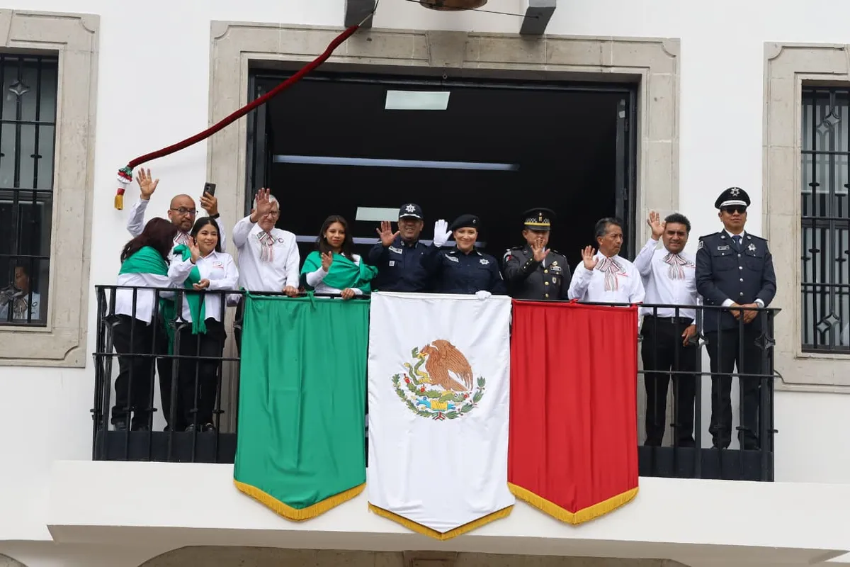 San Mateo Atenco celebra el 215 Aniversario de la Independencia de México con desfile cívico