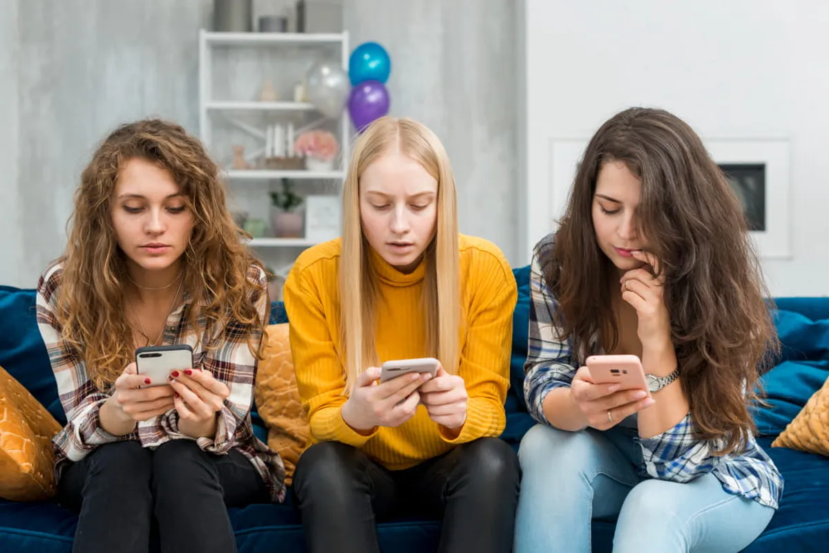 Redes sociales se han vuelto una adicción entre jóvenes