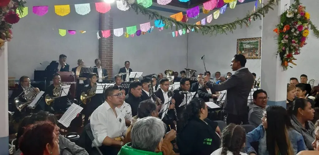 A cada capillita le llega su fiesta en la capital de la pirotecnia: Tultepec