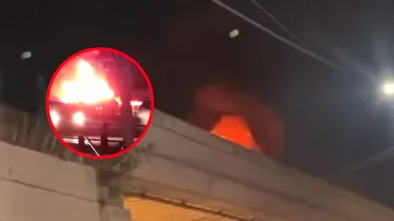 Pánico en Paseo Tollocan: Automóvil se incendia sobre puente vehicular