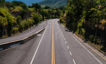 Comuneros preocupados por ampliación de carretera Toluca-Tejupilco; cientos de árboles serán talados