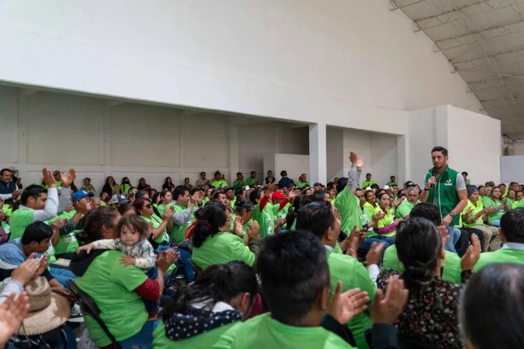 Respaldo masivo de la Familia Verde recibe a “Pepe” Couttolenc en Almoloya de Juárez