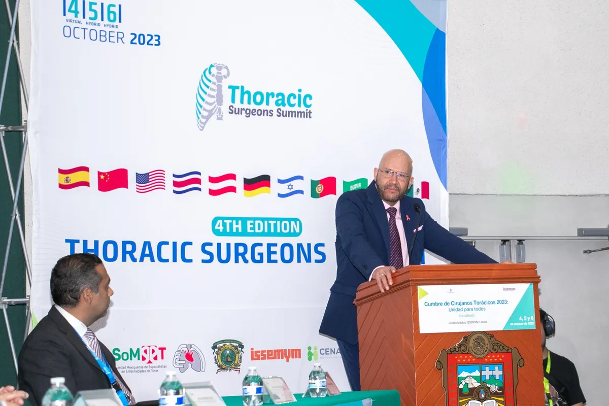Médicos del ISSEMyM participan en cumbre internacional para realizar trasplantes de pulmón