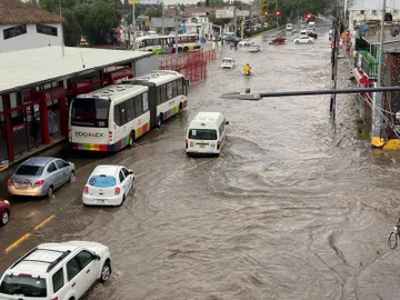 Ecatepec: Lluvia y granizo deja varios encharcamientos, también en Tecámac