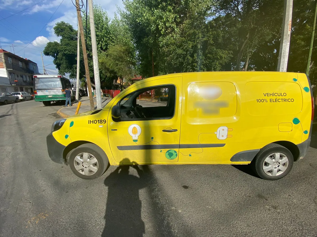Elementos de seguridad recuperan camioneta robada en Toluca