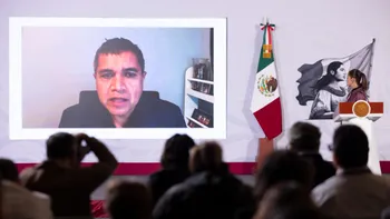 Presidenta Claudia Sheinbaum durante una conferencia en la que abordó la regulación de algoritmos, redes sociales y celulares en escuelas.