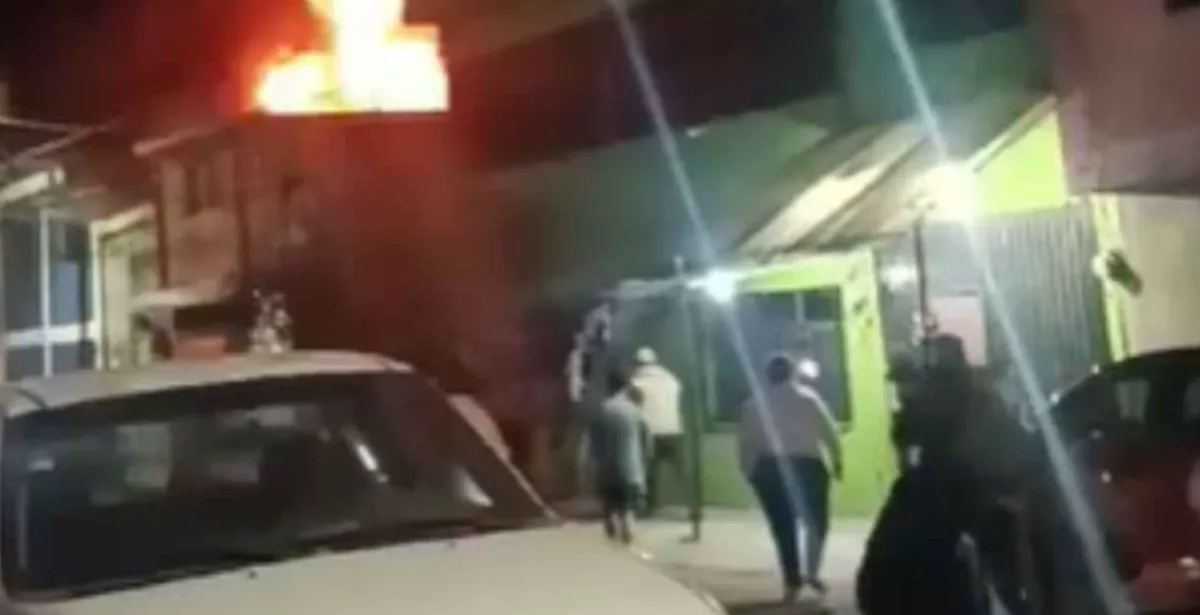 Se registra incendio en una bodega de colchones en Ecatepec