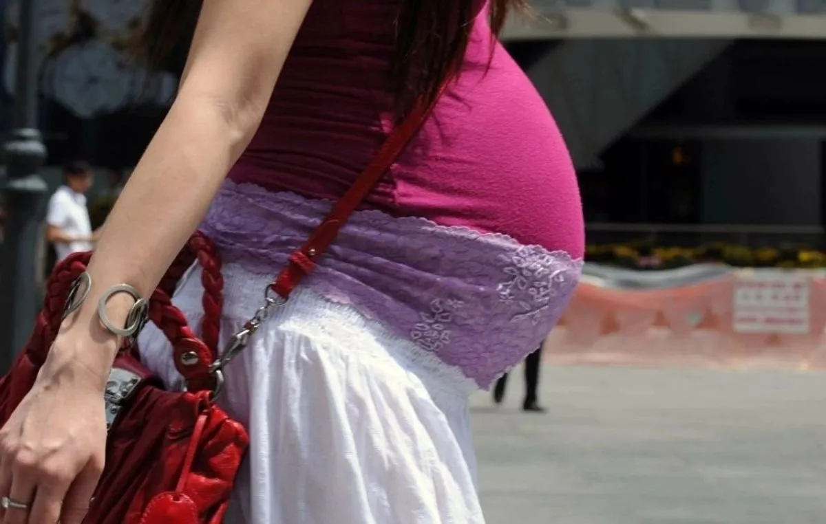 Regresan trabajo a mujer despedida por estar embarazada en Naucalpan
