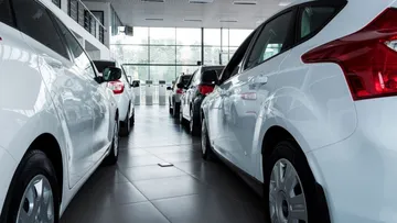 Ventas de autos rompen récord histórico en México