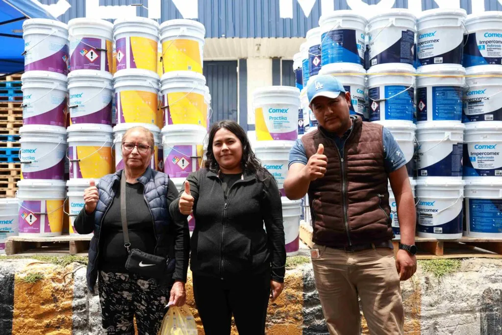 Entrega Huixquilucan apoyos a la vivienda en beneficio de más de mil familias