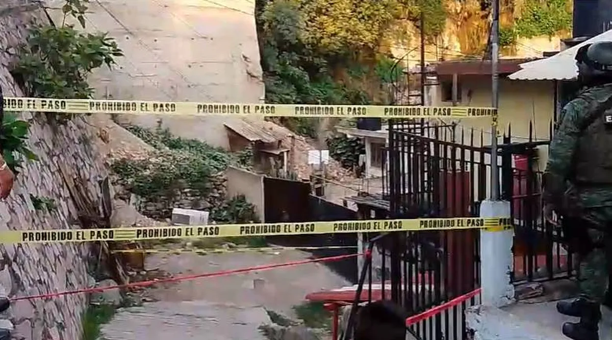 Naucalpan: Desalojan a 50 personas por riesgo de colapso de edificio