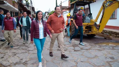 Modernizan Avenida Toluca en Valle de Bravo en beneficio de turistas